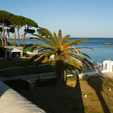 Con Accesso Spiaggia