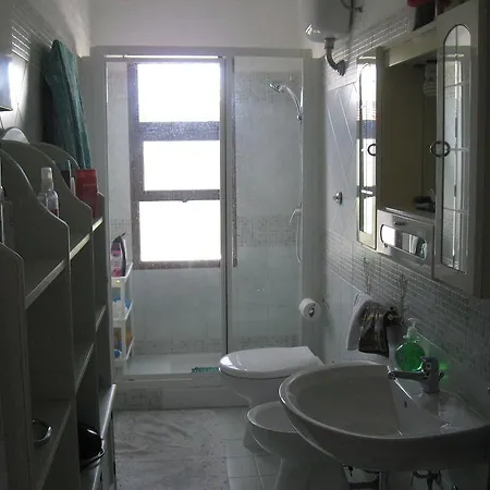 Con Accesso Spiaggia פולה